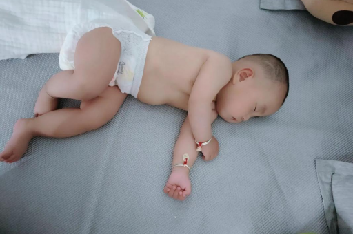 晋江宝宝发烧可以喝牛奶吗